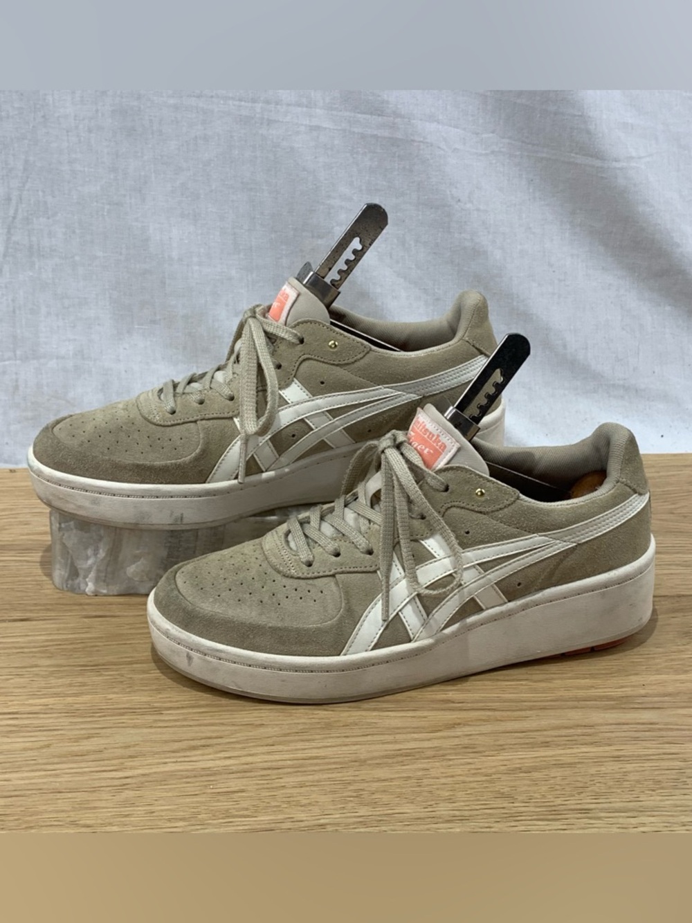 ASICS Onitsuka Tiger GSM Women's Size 6.5 Platform Beige White Shoes